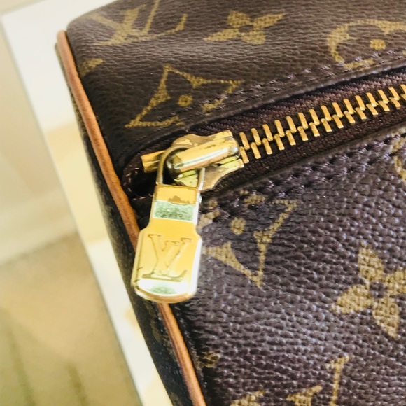 Louis Vuitton Papillon 30 Purse - Gorgeous! - Picture 2 of 8